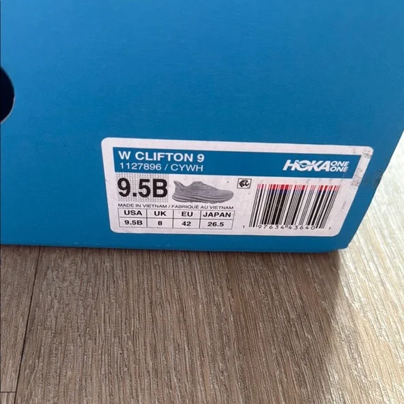 Hoka Women's Clifton 9 - Cosmic Grey/White SZ 9.5 Viral Hot! Brand new in box!! - Picture 10 of 17